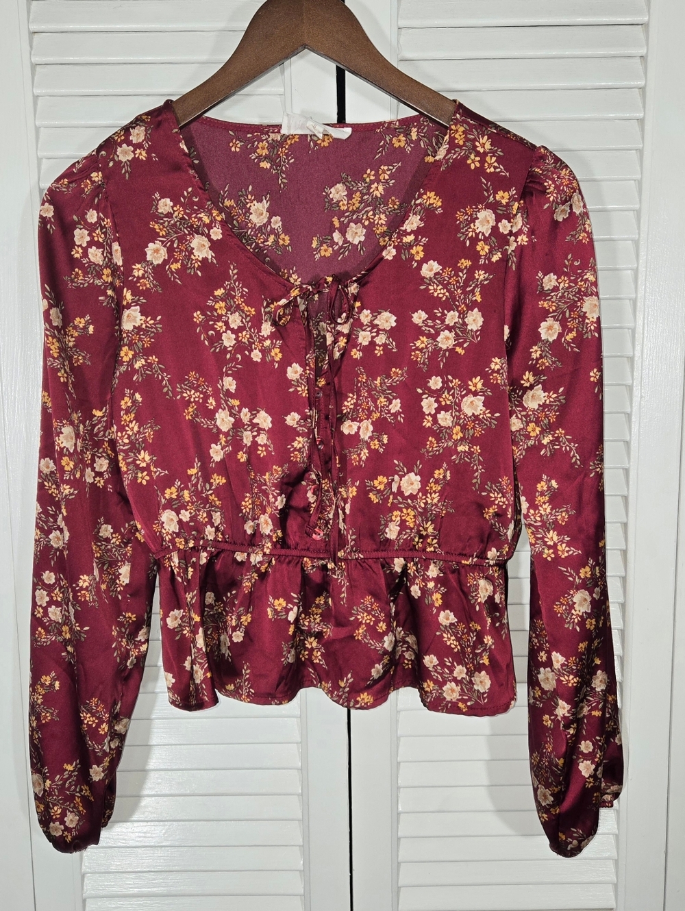 Pink Rose Burgundy Floral v Neck Tie Detail Long Sleeve Peplum Satin Blouse S